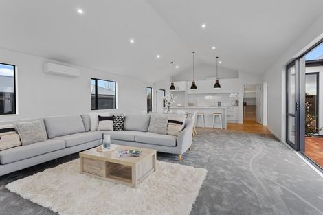 Photo of property in 14 Chatsworth Avenue, Rangiora, 7400