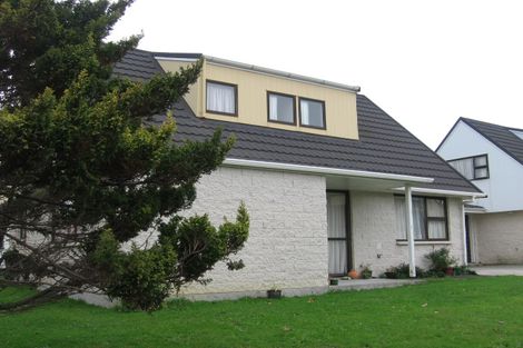 Photo of property in 9 Charisma Court, Kelvin Grove, Palmerston North, 4414