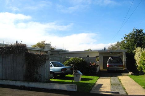 Photo of property in 9 Derwent Street, Helensburgh, Dunedin, 9010