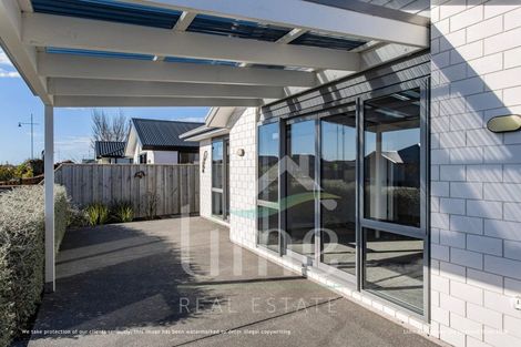 Photo of property in 26 Whakatipu Street, Pegasus, 7612