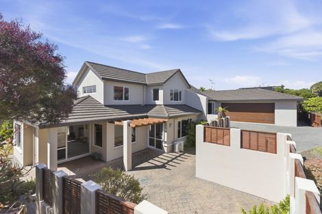 Photo of property in 10 Metzenthin Close, Raumati South, Paraparaumu, 5032