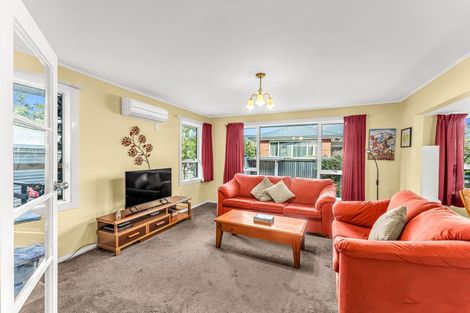 Photo of property in 34 Dunedin Street, Redwood, Christchurch, 8051