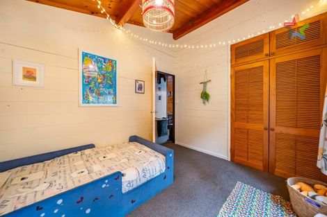 Photo of property in 38 James Grove, Stokes Valley, Lower Hutt, 5019