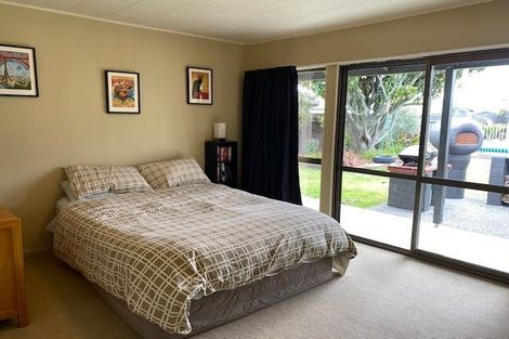Photo of property in 35 Donegal Crescent, Tamatea, Napier, 4112