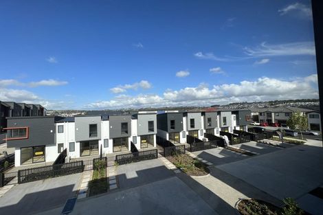 Photo of property in 14 Papa Takaro Lane, Flat Bush, Auckland, 2019