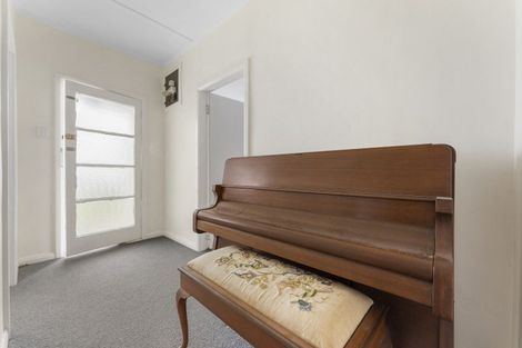Photo of property in 13 Mckenzie Street, Levin, 5510
