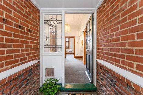 Photo of property in 21 Grandview Crescent, Opoho, Dunedin, 9010