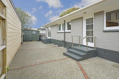 Photo of property in 18 La Perouse Street, Botany Downs, Auckland, 2010