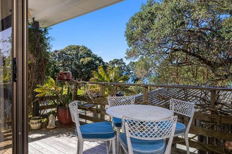 Photo of property in 1 Moana Terrace, Snells Beach, 0920