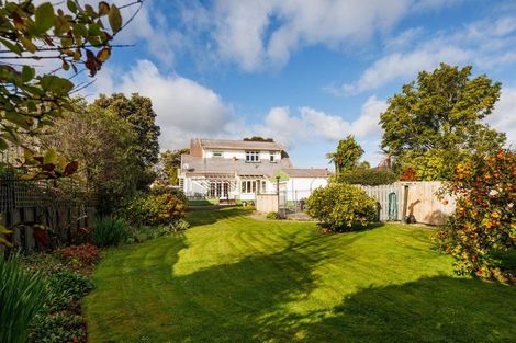 Photo of property in 155 Park Road, West End, Palmerston North, 4410