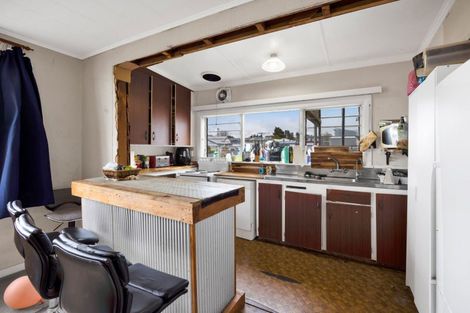 Photo of property in 24 Richmond Street, Fitzroy, New Plymouth, 4312