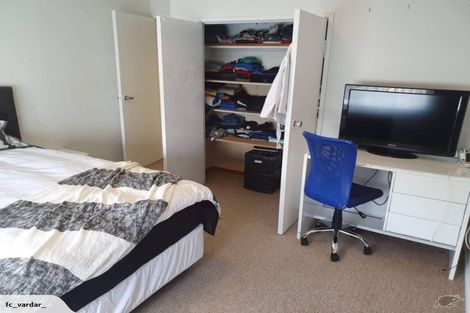 Photo of property in 17 Hewlett Road, Massey, Auckland, 0614