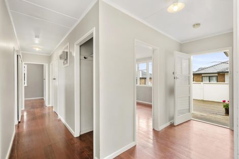 Photo of property in 124 Clarkin Road, Fairfield, Hamilton, 3214