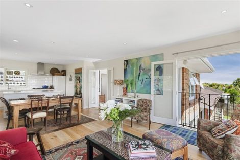 Photo of property in 1/5 Moana Avenue, Belmont, Auckland, 0622