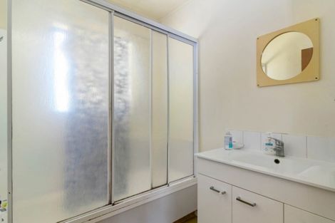 Photo of property in 54a Aquarius Drive, Kawaha Point, Rotorua, 3010