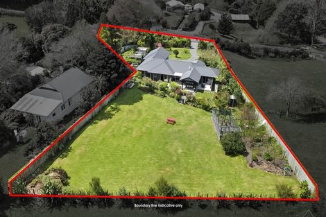 Photo of property in 572 Carrington Road, Hurworth, New Plymouth, 4371