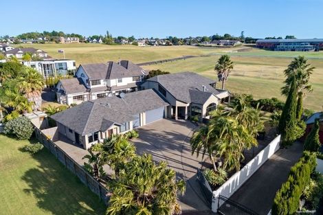 Photo of property in 17 Manor Park, Sunnyhills, Auckland, 2010