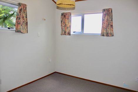 Photo of property in 53 Rua Road, Glen Eden, Auckland, 0602