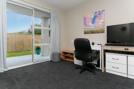 Photo of property in 3b Isobel Street, Acacia Bay, Taupo, 3330