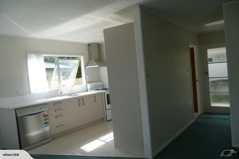 Photo of property in 9 Silverstone Place, Henderson, Auckland, 0612