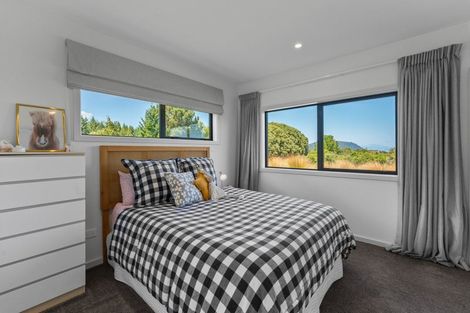 Photo of property in 40 Lacebark Drive, Kinloch, Taupo, 3377