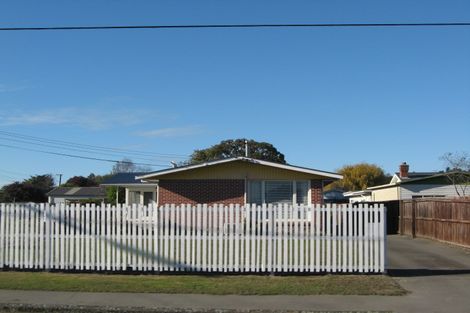 Photo of property in 109 Palmers Road, New Brighton, Christchurch, 8083