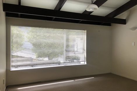 Photo of property in 1/13 Girrahween Drive, Totara Vale, Auckland, 0629