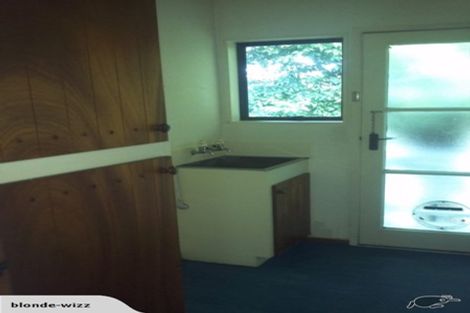 Photo of property in 1/52 West Coast Road, Glen Eden, Auckland, 0602