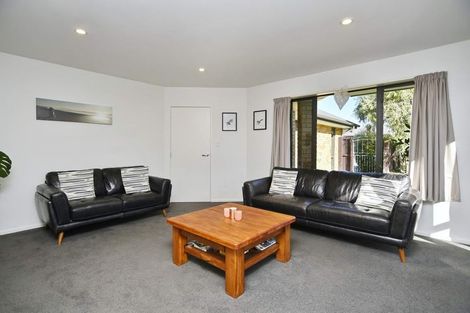 Photo of property in 9 Parkinson Place, Woodend, 7610