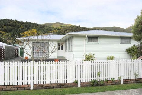 Photo of property in 22 Berkeley Road, Wainuiomata, Lower Hutt, 5014