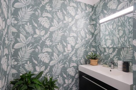 Photo of property in 64 Kotare Street, Waikanae, 5036