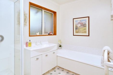 Photo of property in 10b Goodwood Close, Rangiora, 7400