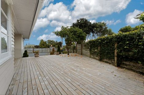 Photo of property in 5 Tui Crescent, Manurewa, Auckland, 2102