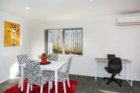 Photo of property in 4/271 Queen Street, Pukekohe, 2120