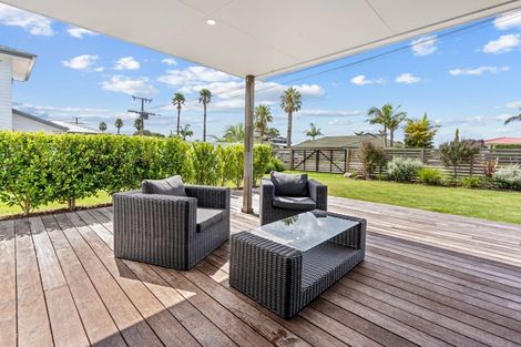 Photo of property in 15 Puroto Place, One Tree Point, 0118