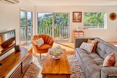 Photo of property in 72 Paremata Road, Paremata, Porirua, 5024