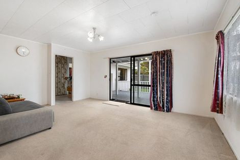 Photo of property in 1/22 Leiden Place, Totara Vale, Auckland, 0629