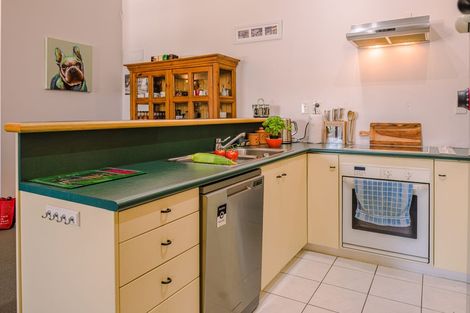 Photo of property in Tennyson Apartments, 12/25 Tennyson Street, Te Aro, Wellington, 6011