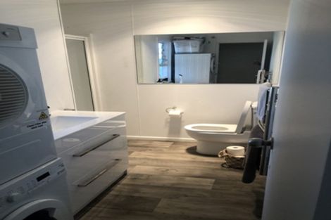 Photo of property in 116 Pupuke Road, Hillcrest, Auckland, 0627