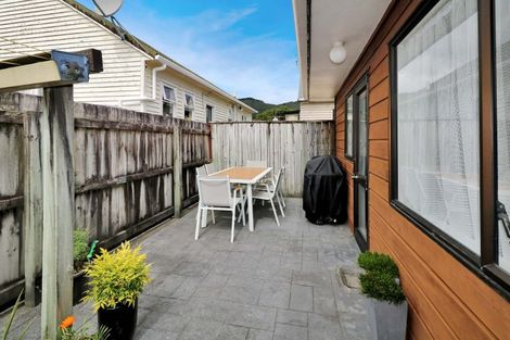 Photo of property in 2/30 Rata, Naenae, Lower Hutt, 5011