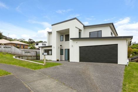 Photo of property in 4 Abel Glen, Aotea, Porirua, 5024