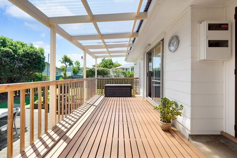 Photo of property in 9 Tyndrum Place, Highland Park, Auckland, 2010