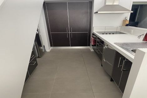 Photo of property in Las Olas De Cuba, 9/35 Torrens Terrace, Mount Cook, Wellington, 6011