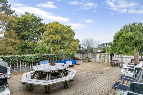 Photo of property in 28 St Catherine Crescent, West Harbour, Auckland, 0618