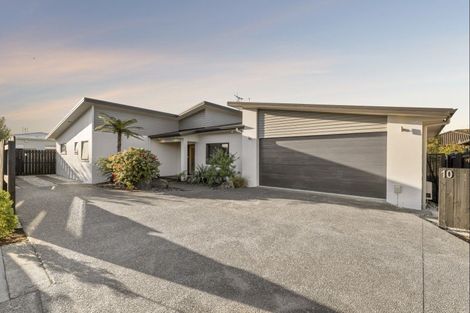 Photo of property in 10 Koro Mews, Papamoa Beach, Papamoa, 3118