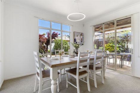 Photo of property in 5 Kentia Way, Somerville, Auckland, 2014