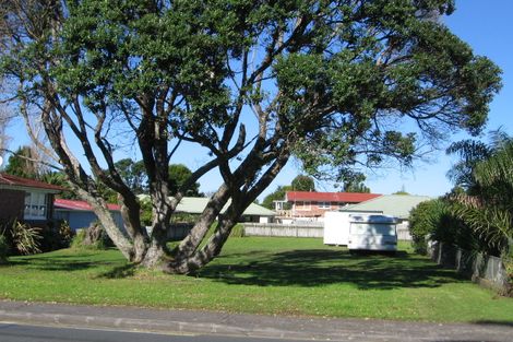 Photo of property in 8 Puriri Avenue, Orewa, 0931