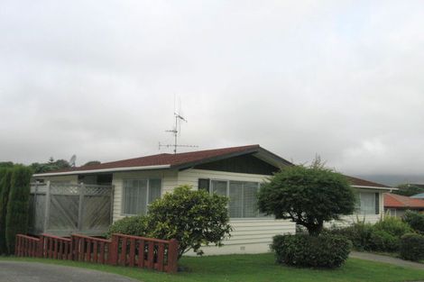 Photo of property in 82 Oriel Avenue, Tawa, Wellington, 5028