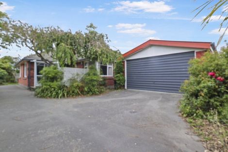 Photo of property in 300 Withells Road, Avonhead, Christchurch, 8042