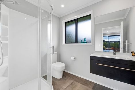 Photo of property in 34d Honeyfield Drive, Whalers Gate, New Plymouth, 4310